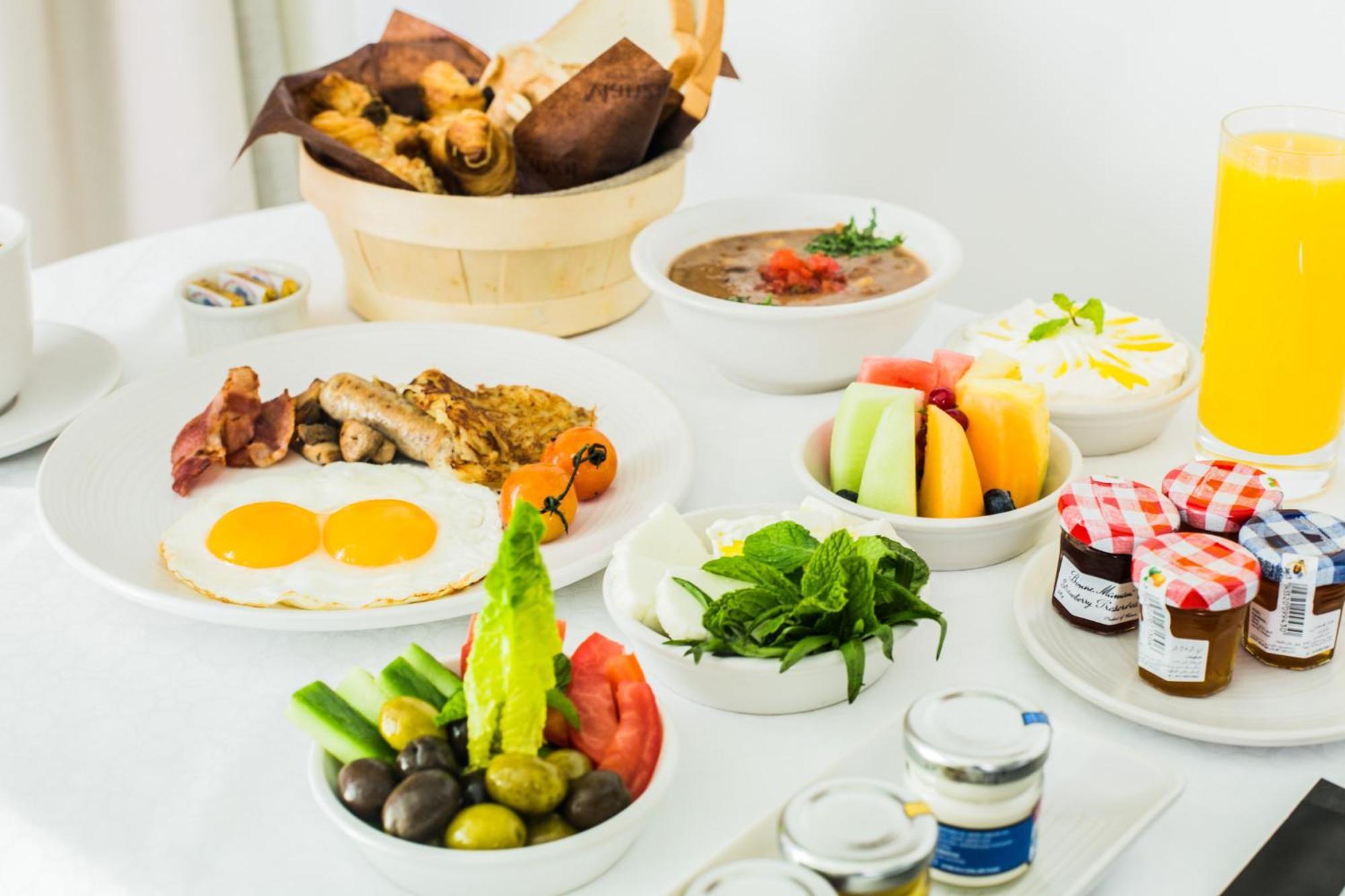 Palace Dubai Creek Harbour Extérieur photo Turkish breakfast